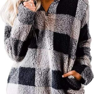 Zesica Brand Cozy Checkered Fleece Pullover in Grey and Black NWOT
